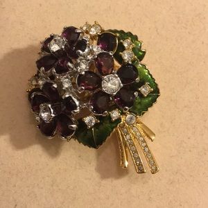 Nolan Miller Vivid Violet Boutonnière Pin
